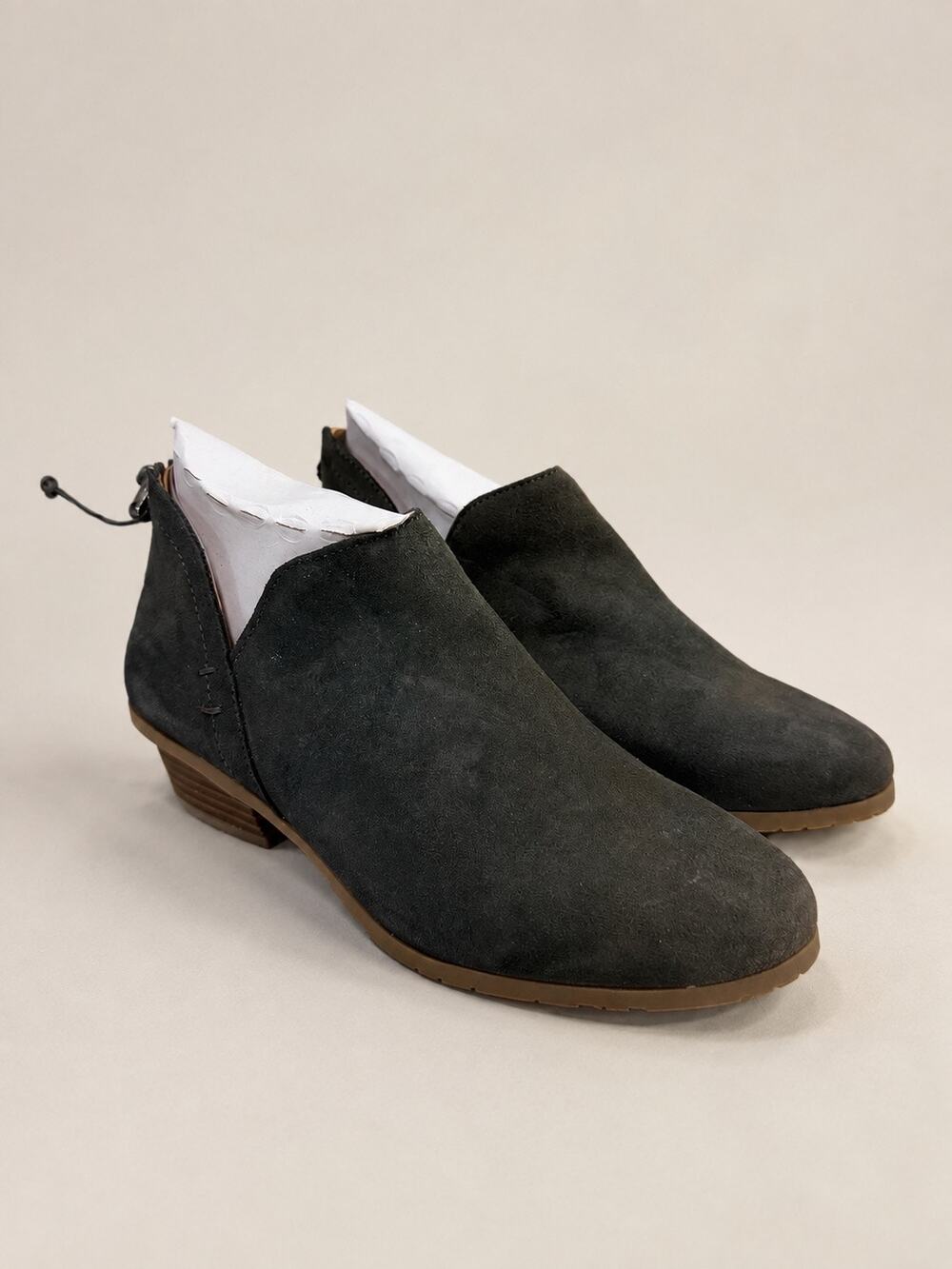 Kenneth Cole Reaction Women Gray Side Way Ankle Bootie Size 5.5 NEW # box 935
